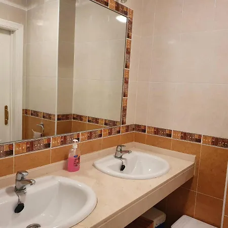 3 Bed Penthouse - Sleeps 8 - Pool - Sea View Lägenhet Manilva